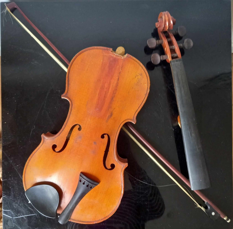 Violon 3/4 dbut XXe, copie de Stradivarius + Arch