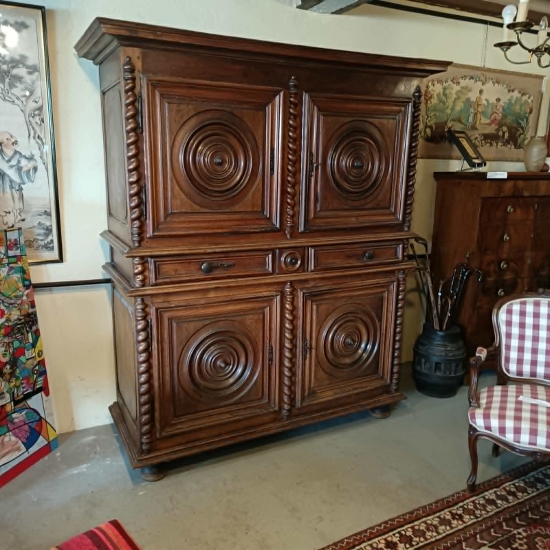 Buffet Quatre Portes Epoque XVIIe style Louis XIII