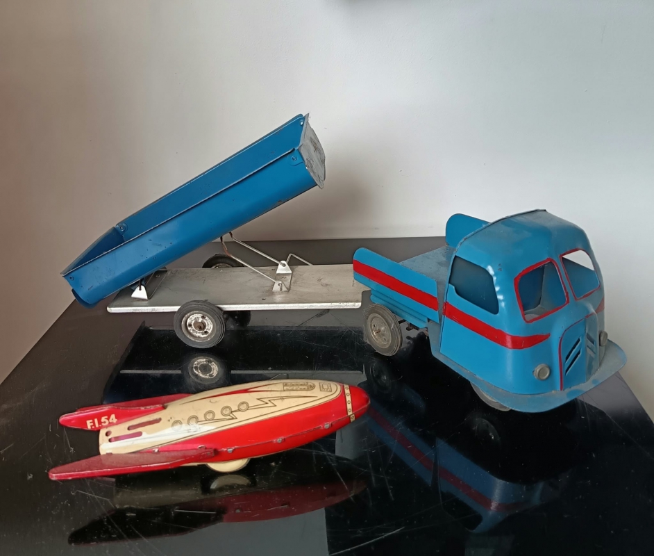 Camion-Benne JRD et Remorque / Fus�e F.I.54